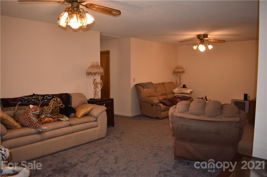 228 Jim Patterson Road Kings Mountain, NC 28086 - Photo 5 of 29 Gallery Image 5