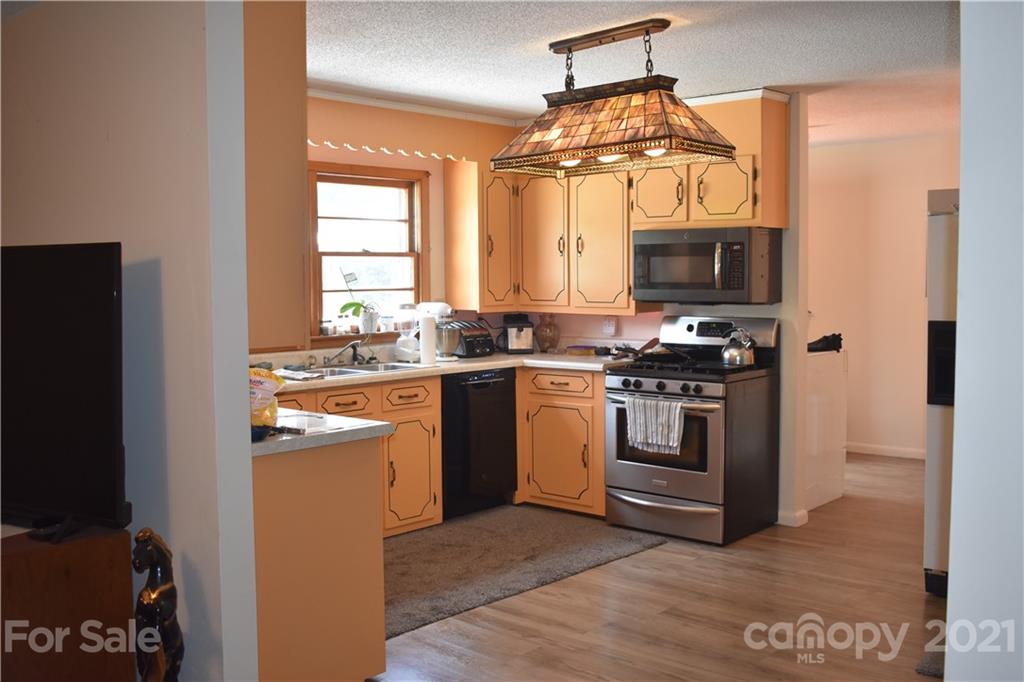 228 Jim Patterson Road Kings Mountain, NC 28086 - Photo 7 of 29 Gallery Image 7