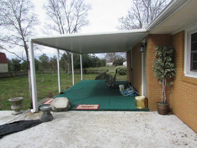 4535 Gimlet Road Lawrenceburg, TN 38464 - Photo 14 of 15 Patio