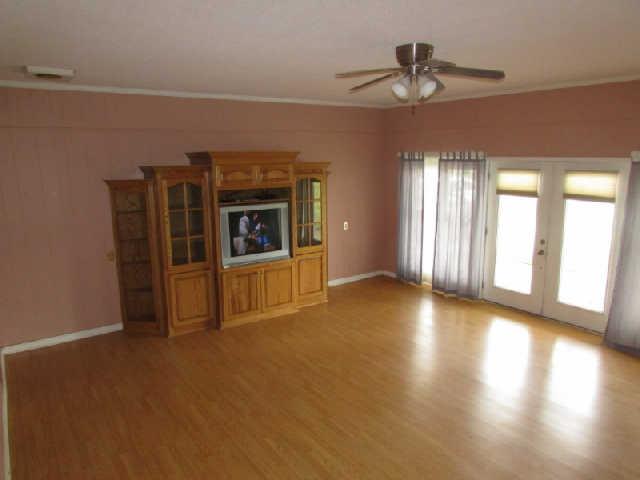4535 Gimlet Road Lawrenceburg, TN 38464 - Photo 2 of 15 Living Room