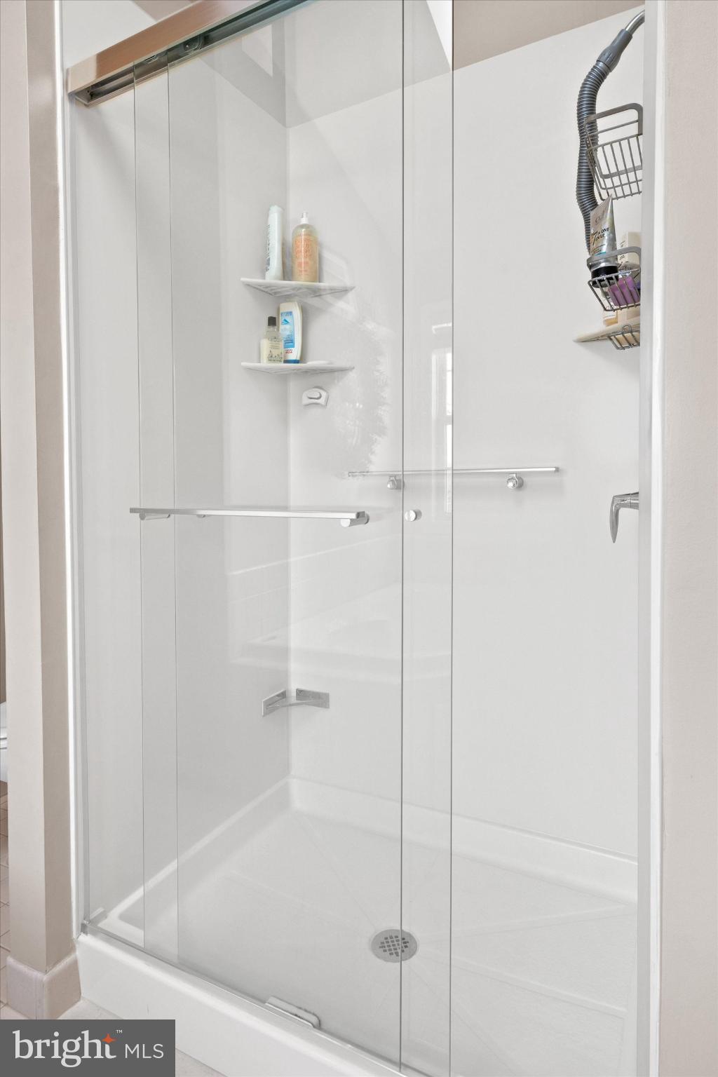 7 Pierson's Ridge Hockessin, DE 19707 - Photo 29 of 59 Sleek glass shower in Primary Bath