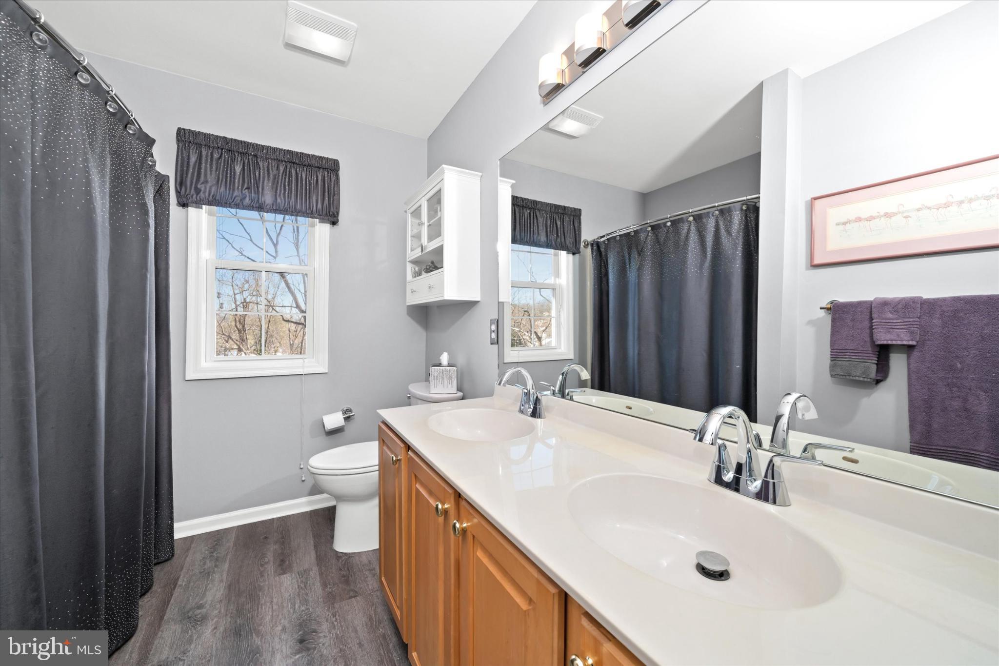 7 Pierson's Ridge Hockessin, DE 19707 - Photo 32 of 52 Full Secondary Bathroom Upper Level