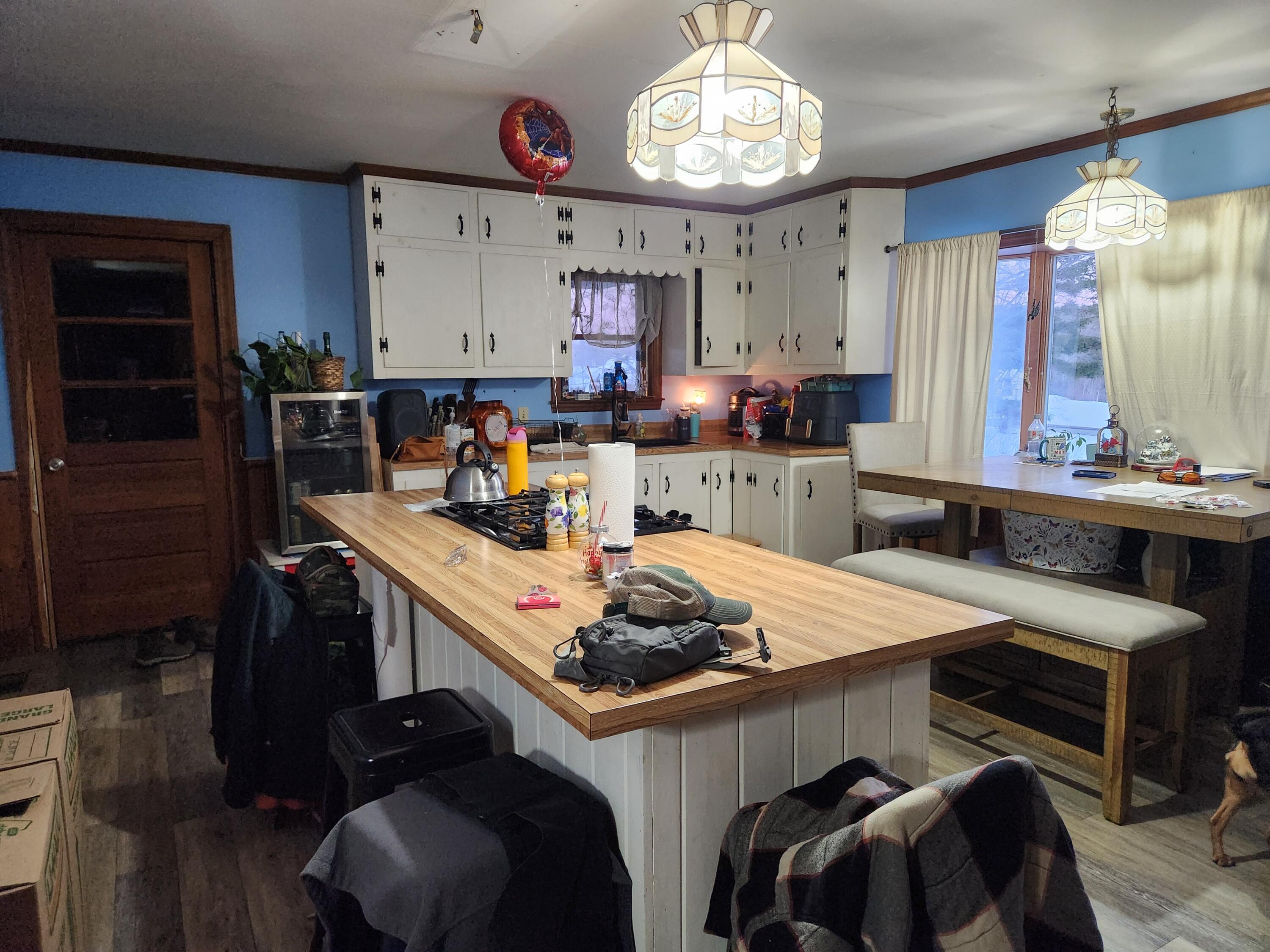 1279 South Clary Road Jefferson, ME 04348 - Photo 2 of 14 OxleyKT (2)