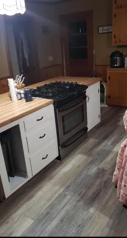 $300,000 | 1279 South Clary Road, Jefferson, ME 04348