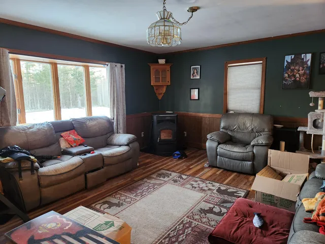 $300,000 | 1279 South Clary Road, Jefferson, ME 04348