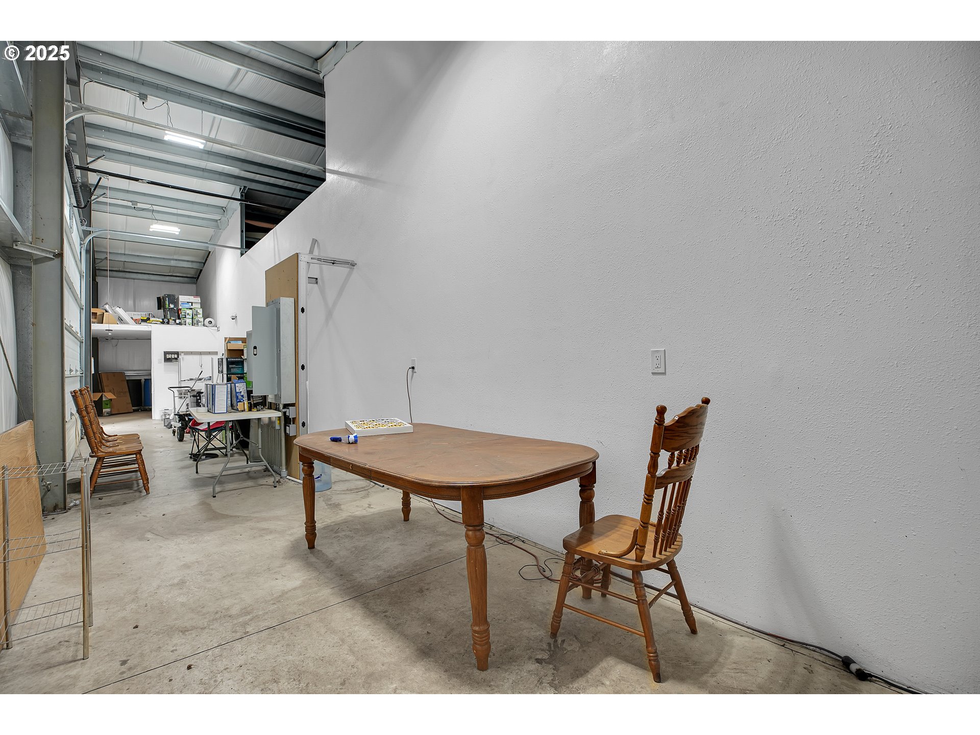 29100 Zimmerman Road Rainier, OR 97048 - Photo 24 of 48 a room with furniture and a table