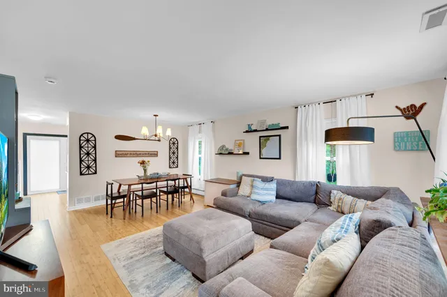 $299,750 | 424 Ibis Court, Tuckerton, NJ 08087