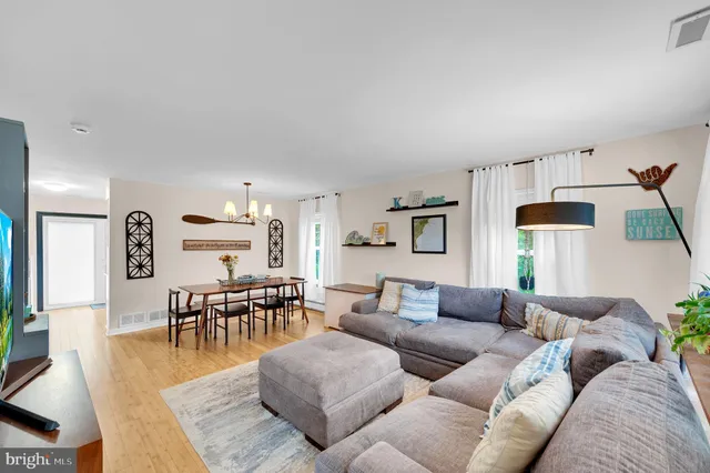 $299,750 | 424 Ibis Court, Tuckerton, NJ 08087