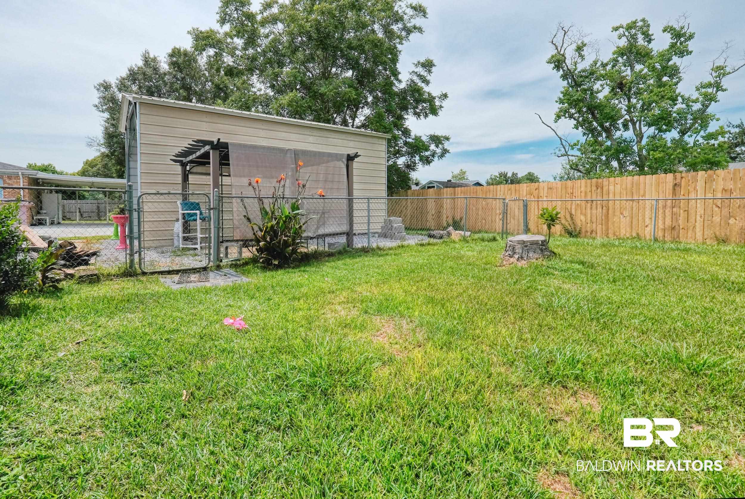 504 Ariel Avenue Foley, AL 36535 - Photo 9 of 33 View of yard