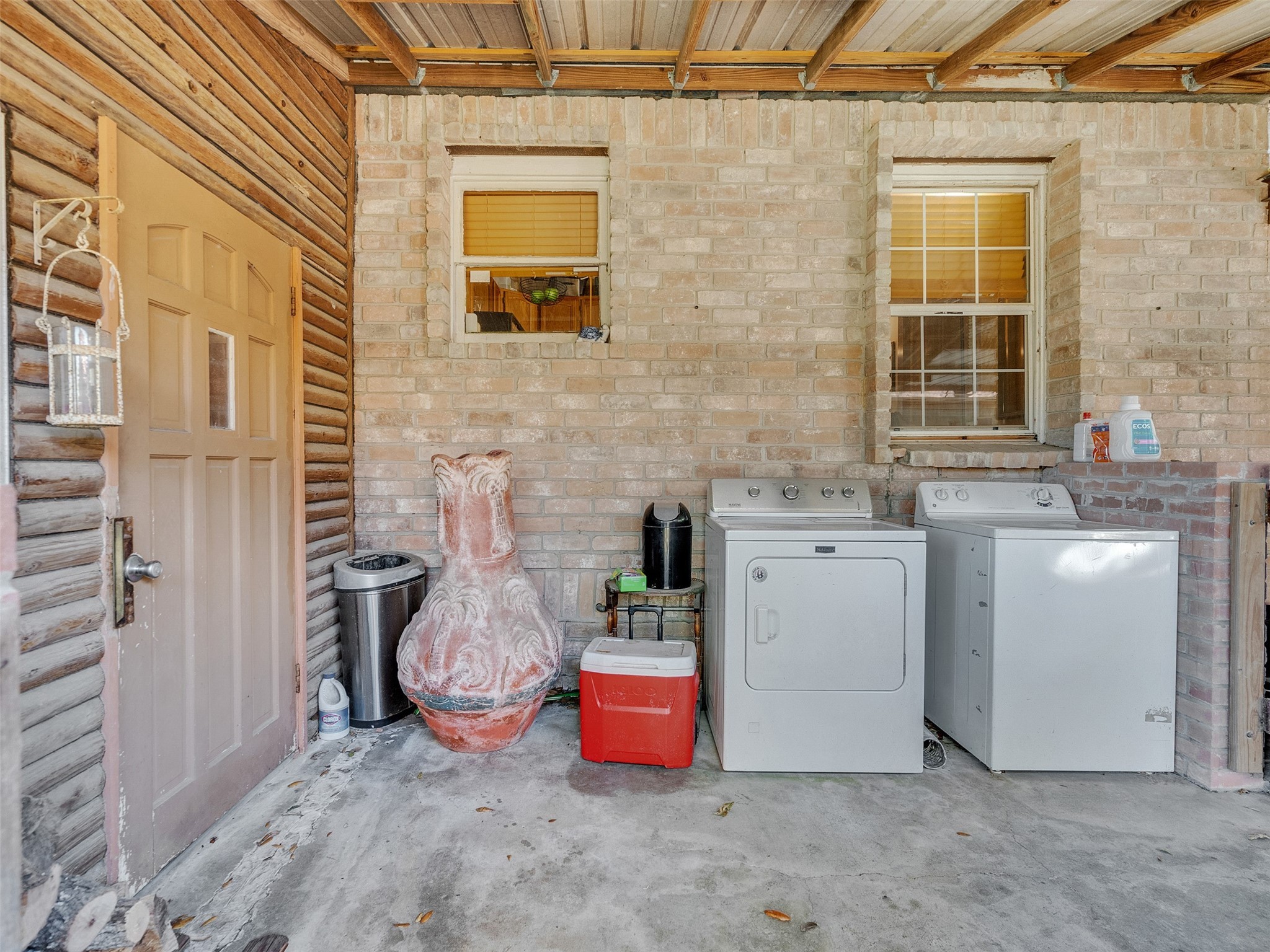3908 Terry Street Santa Fe, TX 77517 - Photo 27 of 28 a bathroom with a sink and a washing machine