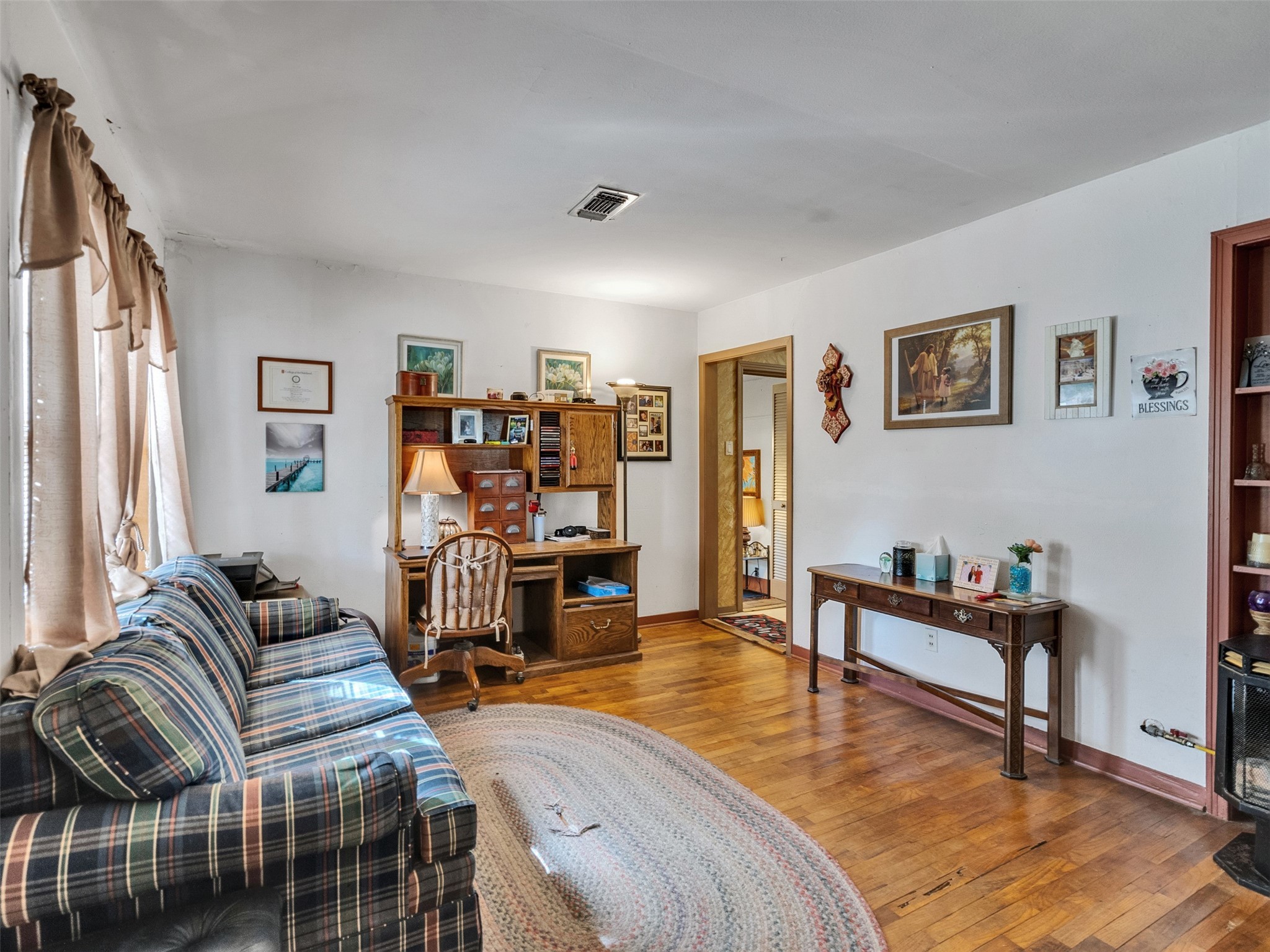 3908 Terry Street Santa Fe, TX 77517 - Photo 6 of 28 a living room with furniture and wooden floor