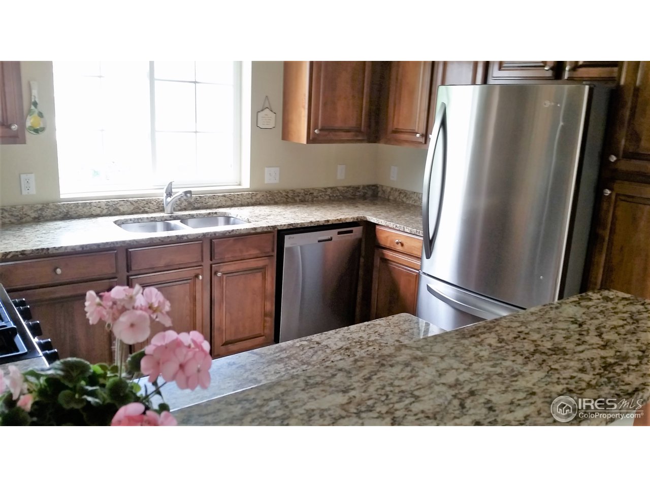 3910 Colorado Avenue, Unit C Boulder, CO 80303 - Photo 7 of 34 Remodeled Kitchen Upgraded with Higher End SS
