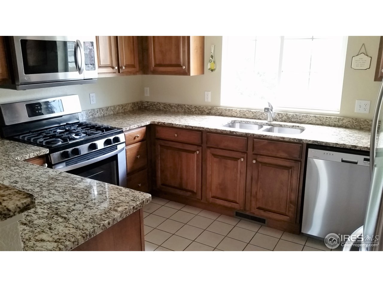 3910 Colorado Avenue, Unit C Boulder, CO 80303 - Photo 8 of 34 Beautifully Remodeled Kitchen
