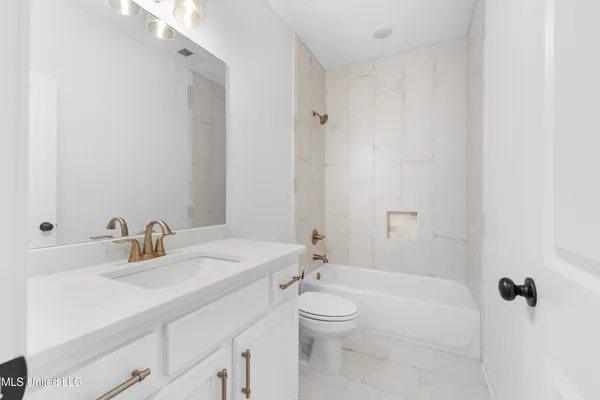 $380,000 | 3856 Camborne Lane, Hernando, MS 38632