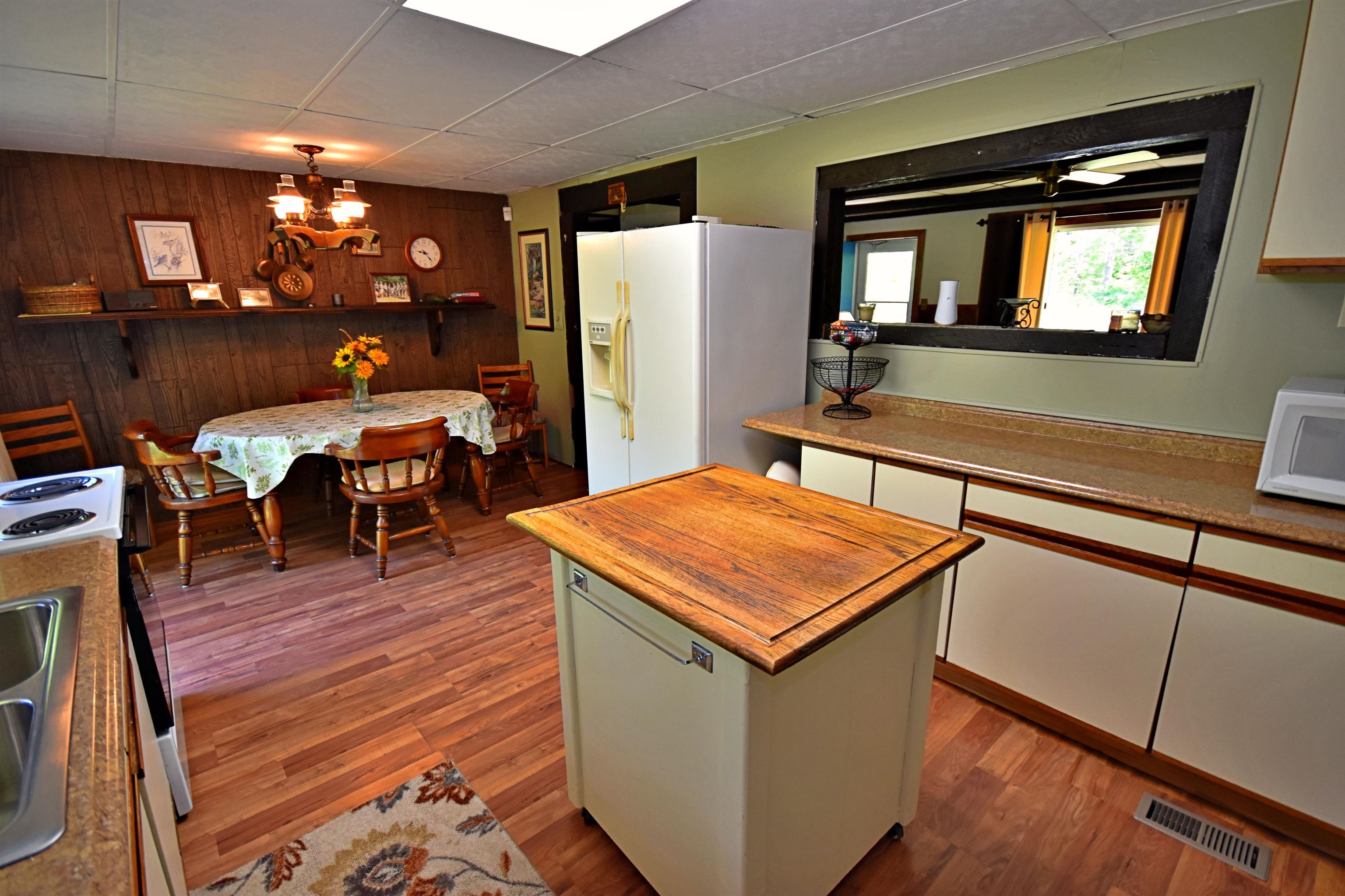 11435 Stockwell Road Marion, MI 49665 - Photo 13 of 60 1922858-80ec1827-6e8c-4f96-8bf5-c7d5f0062d55.JPG