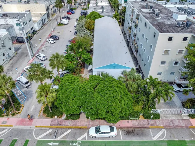$1,798 | 1619 Meridian Avenue, Unit 11, Miami Beach, FL 33139