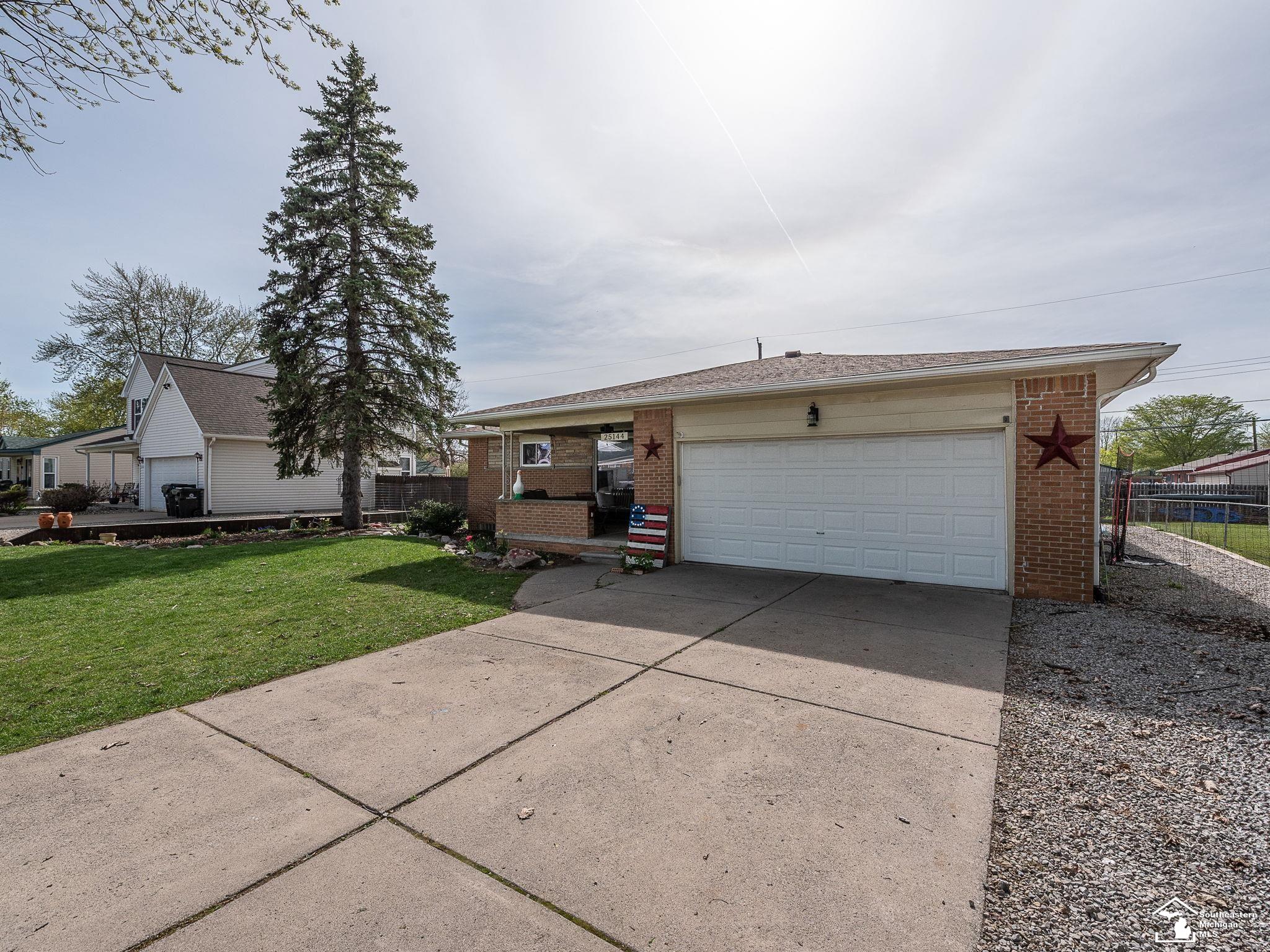 25144 Reeck Road Woodhaven, MI 48183 - Photo 26 of 31