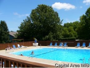 32 Country Place Springfield, IL 62703 - Photo 6 of 8