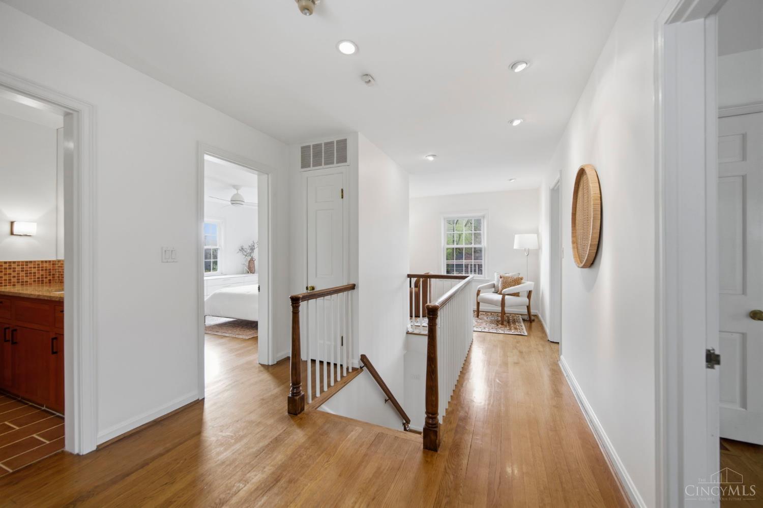 2750 Lower Grandin Road Cincinnati, OH 45208 - Photo 20 of 44