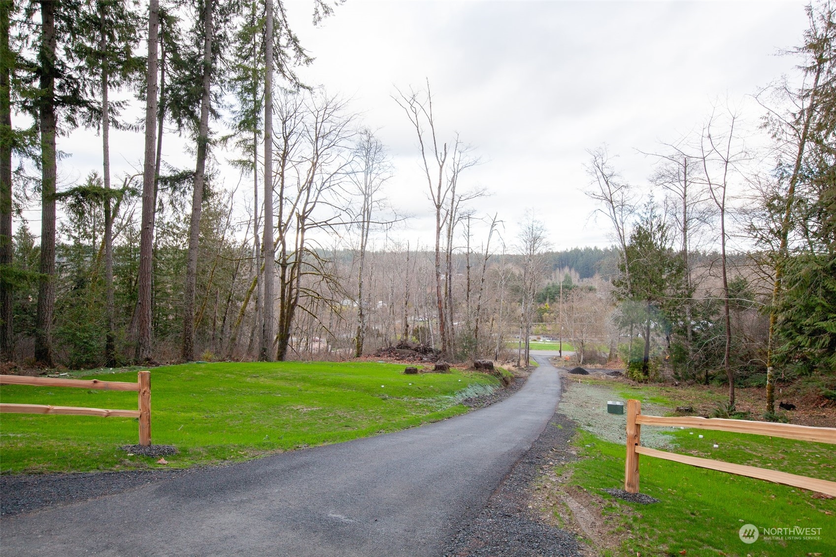 5912 Sidney Road Southwest Port Orchard, WA 98367 - Photo 2 of 33 Gallery Image 2
