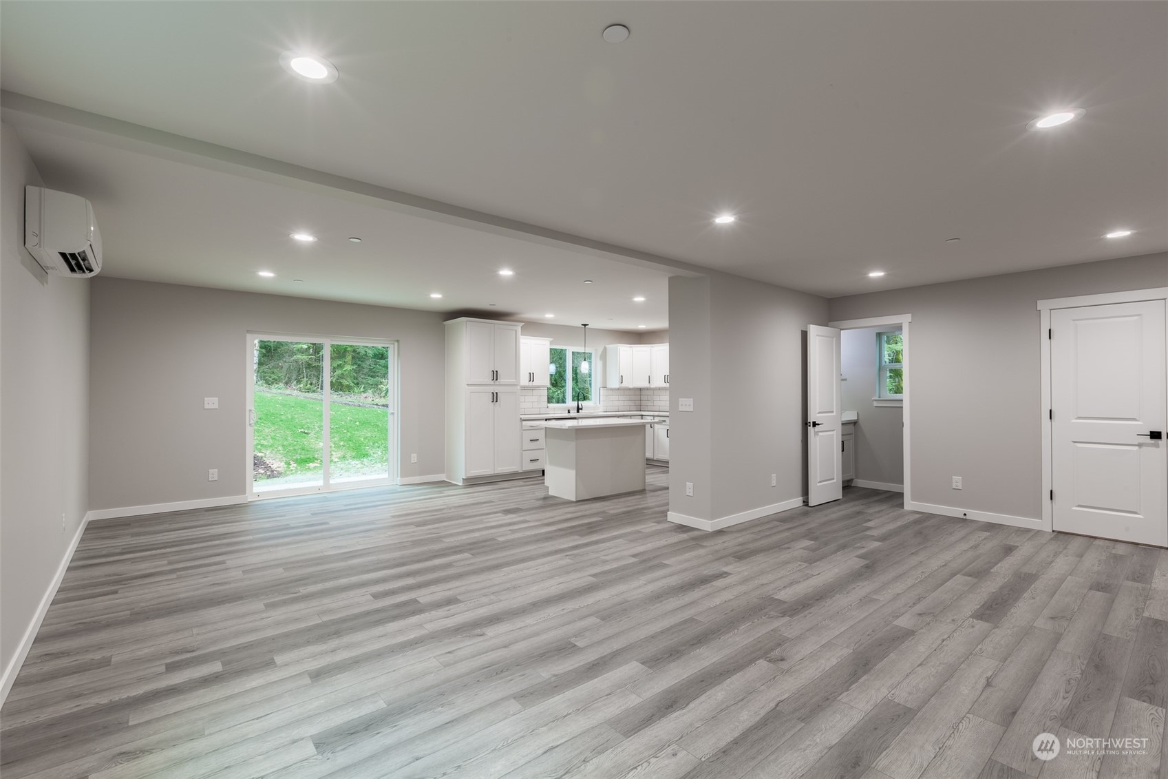 5912 Sidney Road Southwest Port Orchard, WA 98367 - Photo 9 of 33 Gallery Image 9