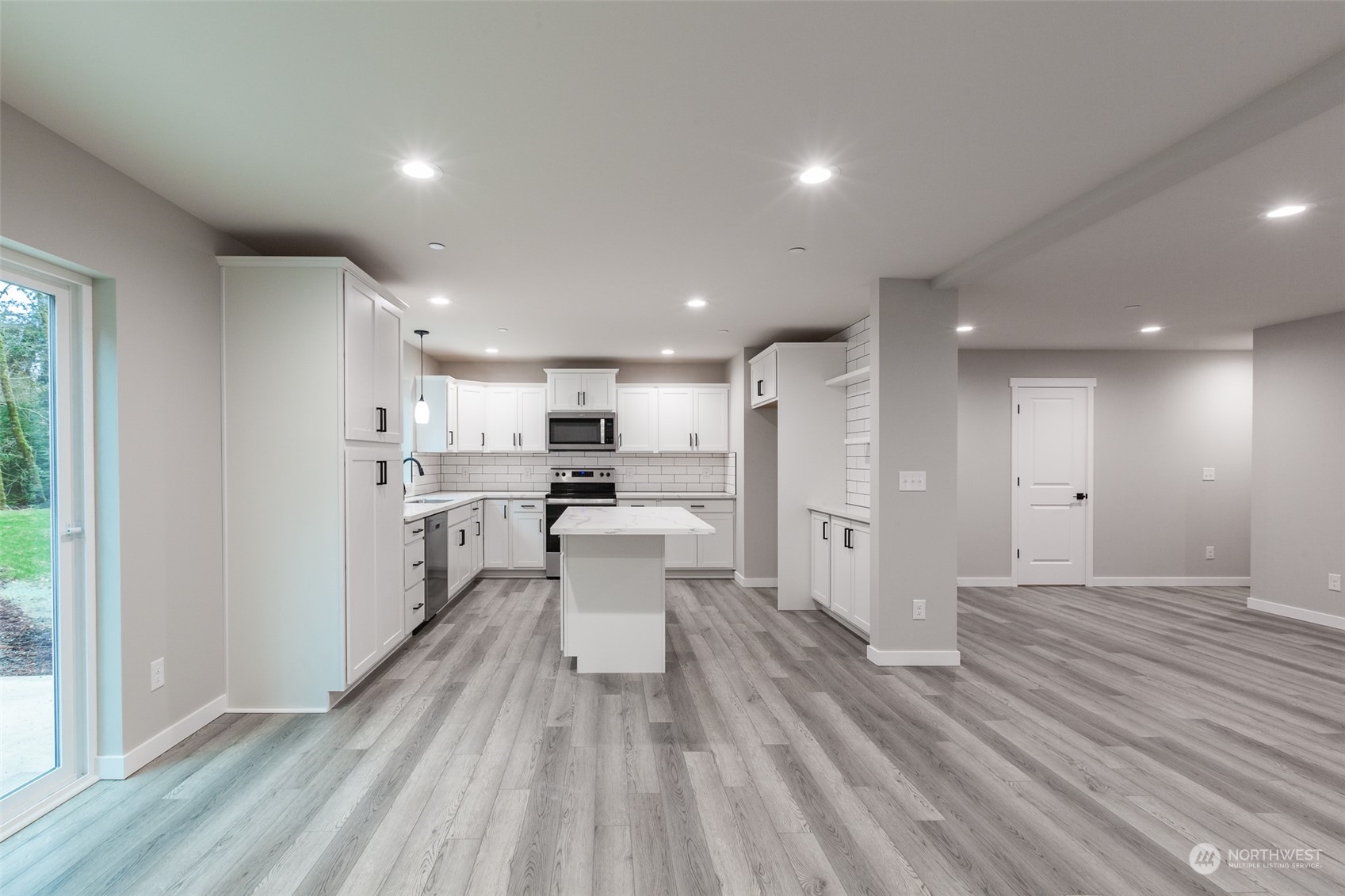 5912 Sidney Road Southwest Port Orchard, WA 98367 - Photo 10 of 33 Gallery Image 10