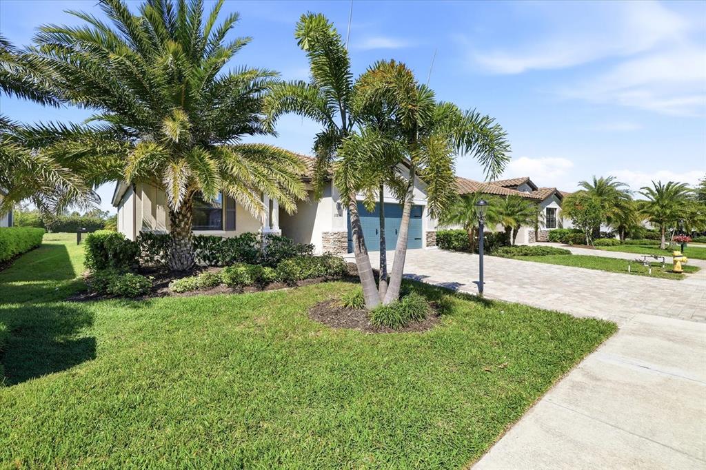 17234 Blue Ridge Place Bradenton, FL 34211 - Photo 2 of 47