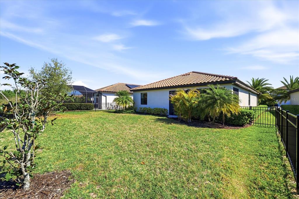 17234 Blue Ridge Place Bradenton, FL 34211 - Photo 39 of 47