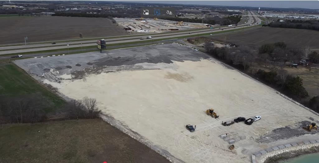 1601 Interstate 45 Palmer, TX 75152 - Photo 5 of 10 a view of a dry yard with wooden fence