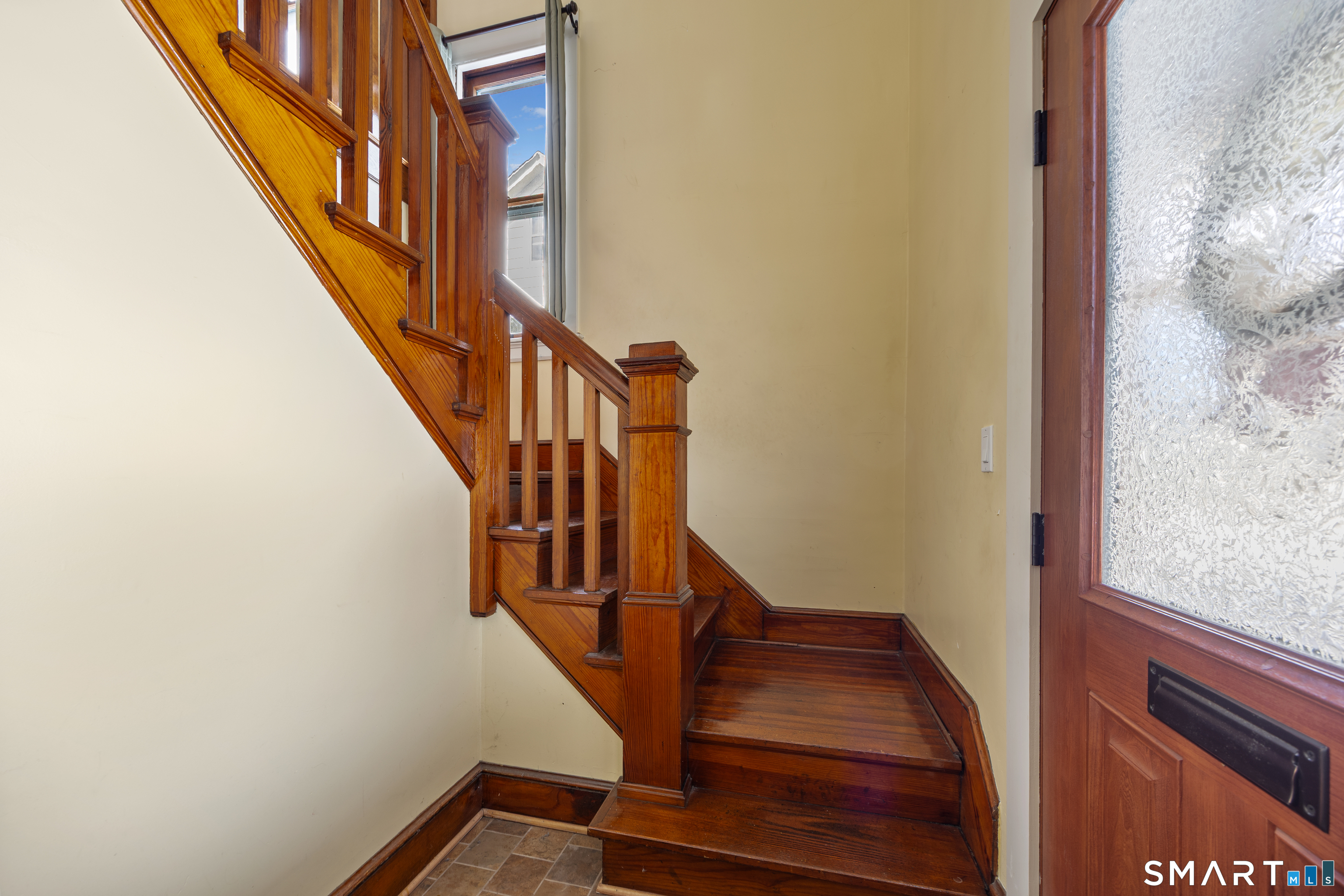 121 Liberty Street Meriden, CT 06450 - Photo 6 of 35