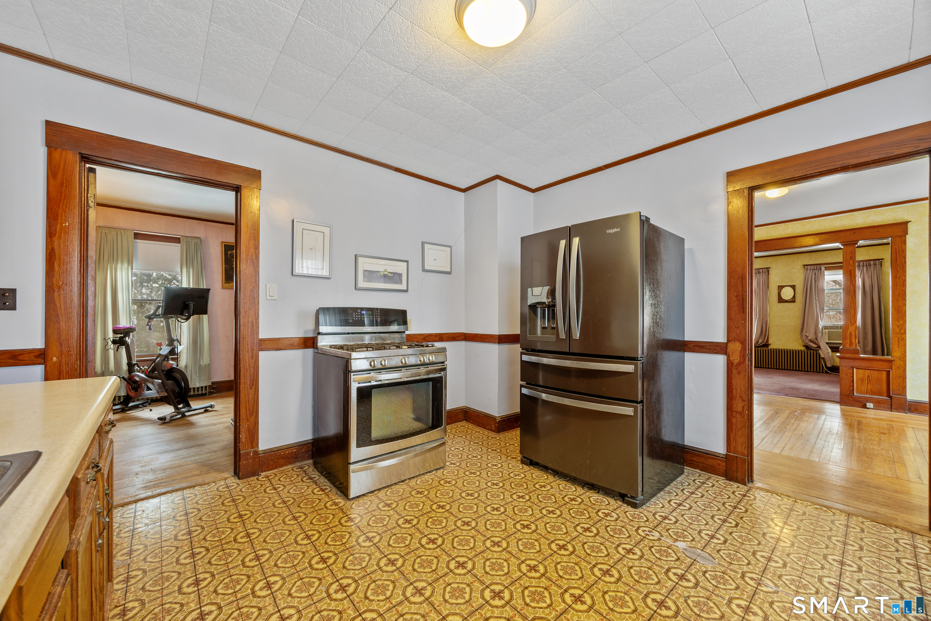 121 Liberty Street Meriden, CT 06450 - Photo 7 of 35