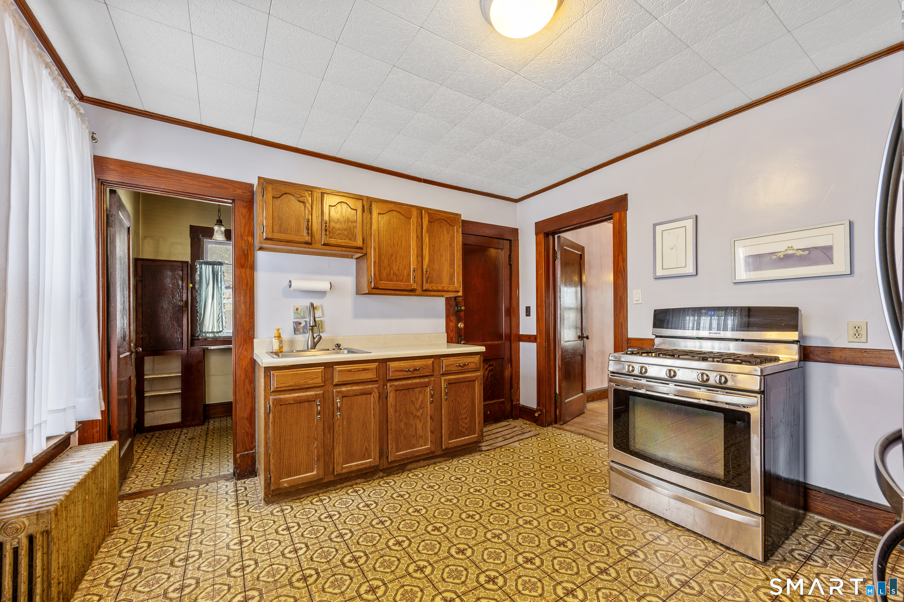 121 Liberty Street Meriden, CT 06450 - Photo 9 of 35