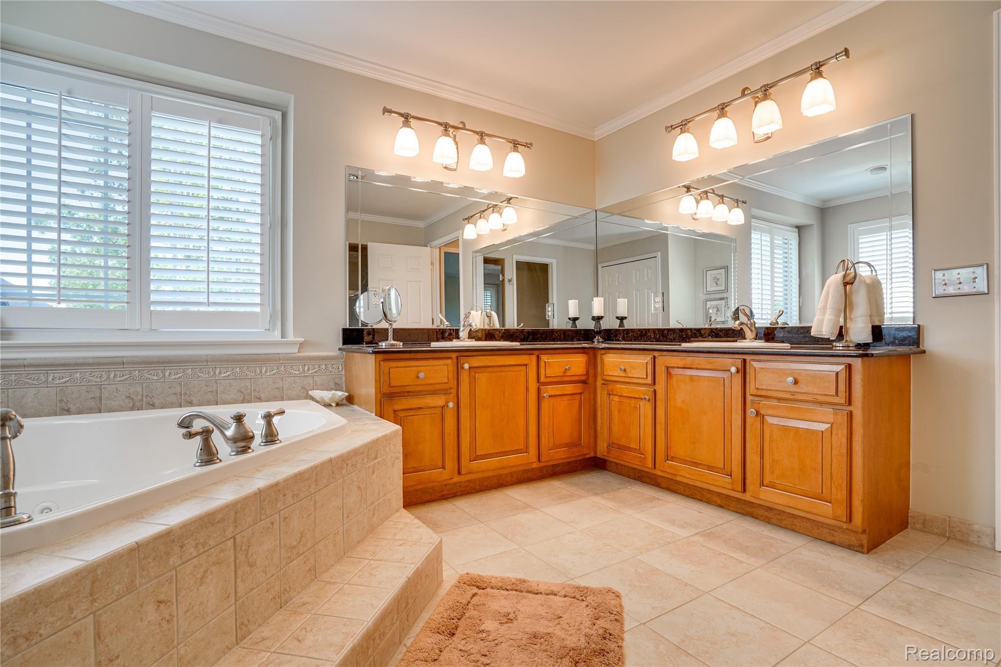 79681 Tory Circle Romeo, MI 48065 - Photo 23 of 49 RobZ-24.jpg