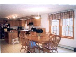 26 Burbank Road Londonderry, NH 03053 - Photo 3 of 5