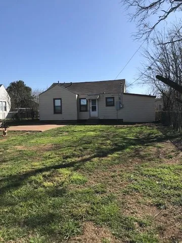 $1,495 | 2802 South 10th Street, Abilene, TX 79605