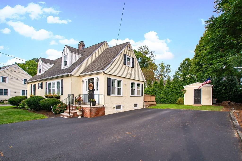21 Libby Road Milton, MA 02186 - Photo 3 of 39 Gallery Image 3