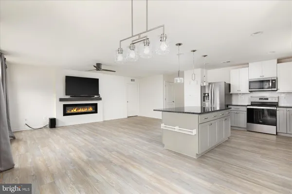 $414,900 | 250 Stager Avenue, Falling Waters, WV 25419