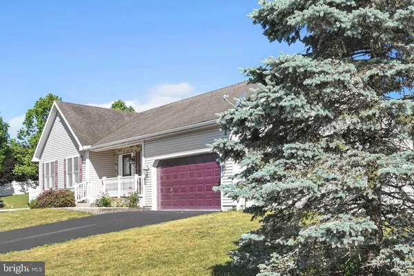 $329,000 | 1 Midland Cove, Pine Grove, PA 17963