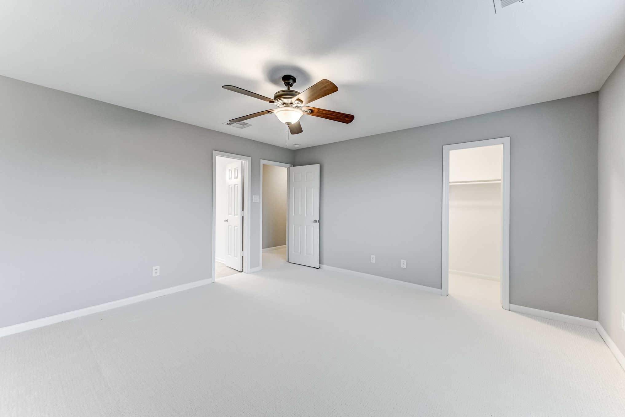 4706 Mint Trail Houston, TX 77066 - Photo 26 of 46 a view of an empty room with a window