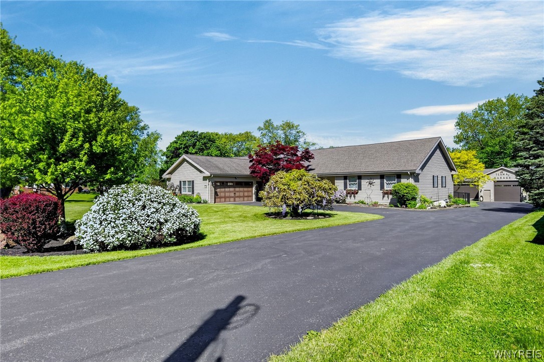 4119 Beach Ridge Road Pendleton, NY 14120 - Photo 4 of 50