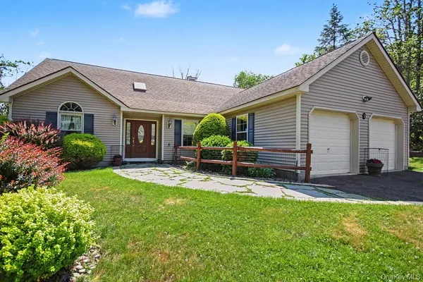 $425,000 | 2 Douglas Street, Rock Hill, NY 12775