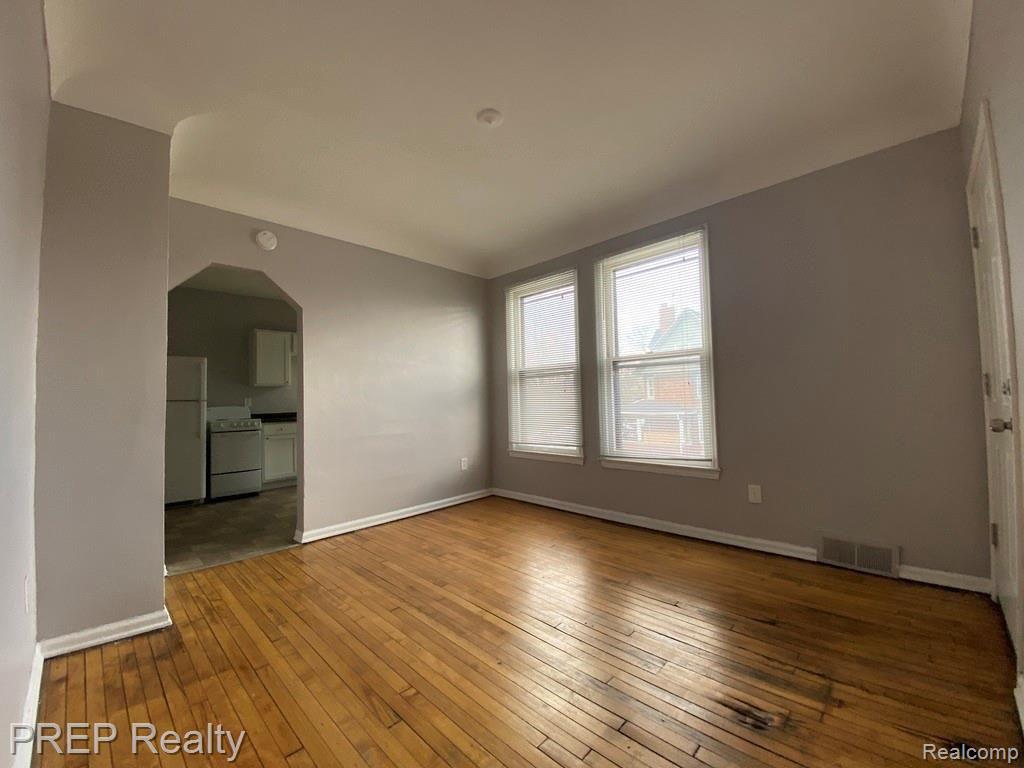 4864 Commonwealth Street Detroit, MI 48208 - Photo 2 of 11