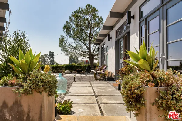$8,500 | 7107 Pacific View Drive, Los Angeles, CA 90068