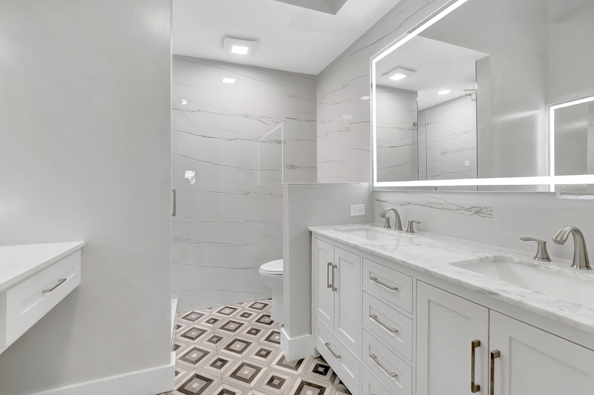 23228 Fountain View Drive, Unit B Boca Raton, FL 33433 - Photo 23 of 49 Primary Bathroom
