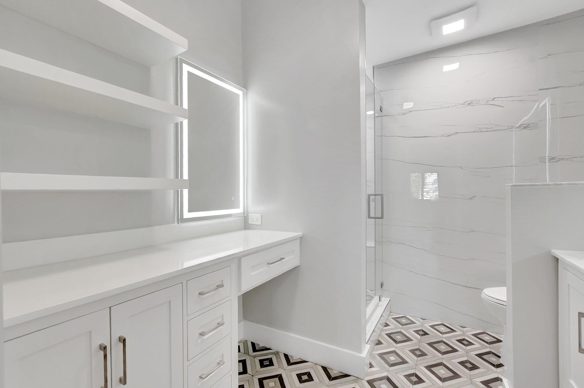 23228 Fountain View Drive, Unit B Boca Raton, FL 33433 - Photo 24 of 49 Primary Bathroom
