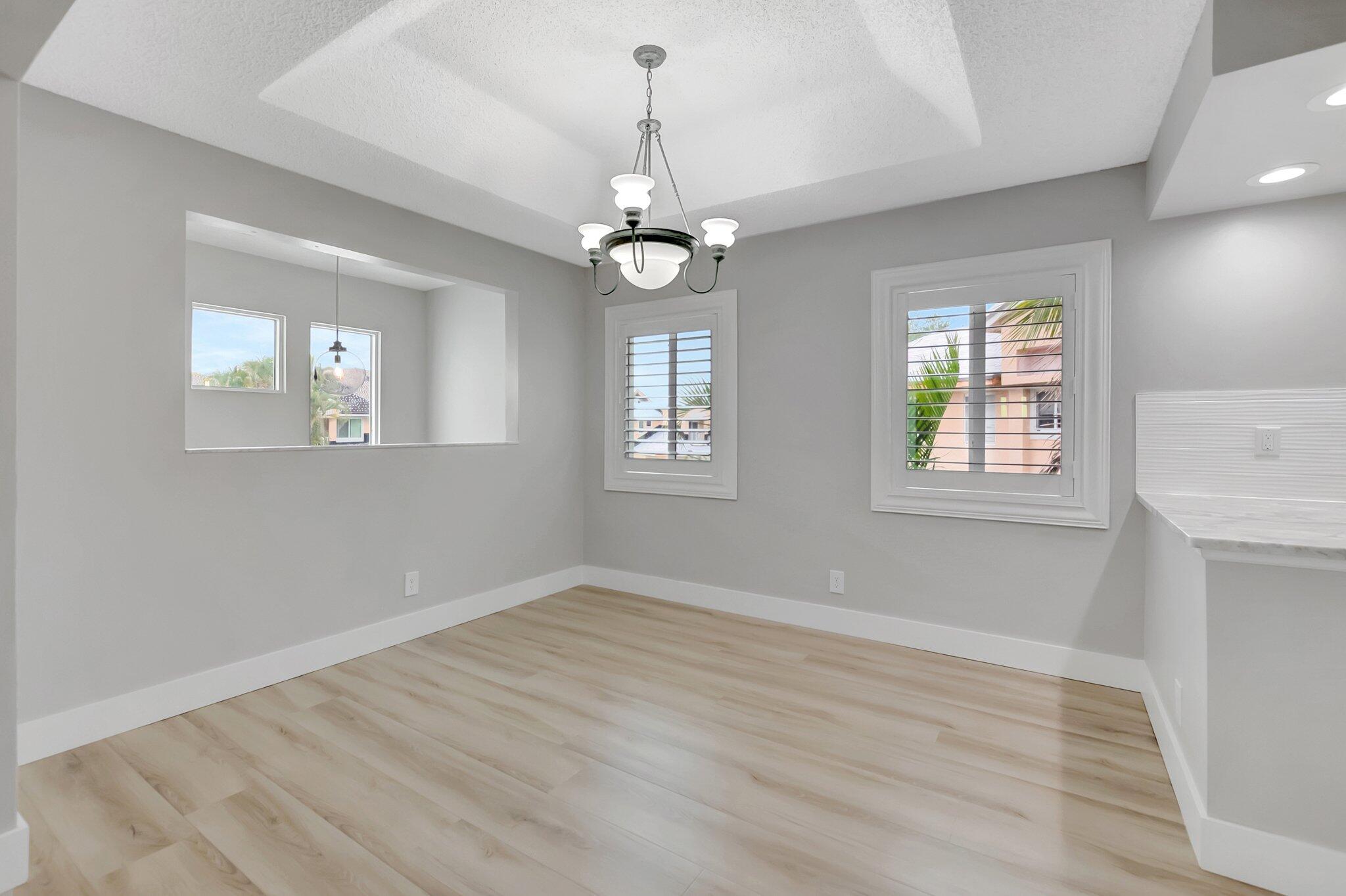 23228 Fountain View Drive, Unit B Boca Raton, FL 33433 - Photo 4 of 49 Dining Area