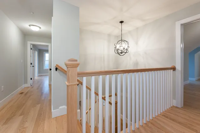 $799,900 | 12 Robin Way, Unit 5, Chester, NH 03036