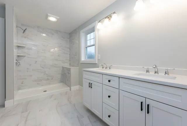 $799,900 | 12 Robin Way, Unit 5, Chester, NH 03036