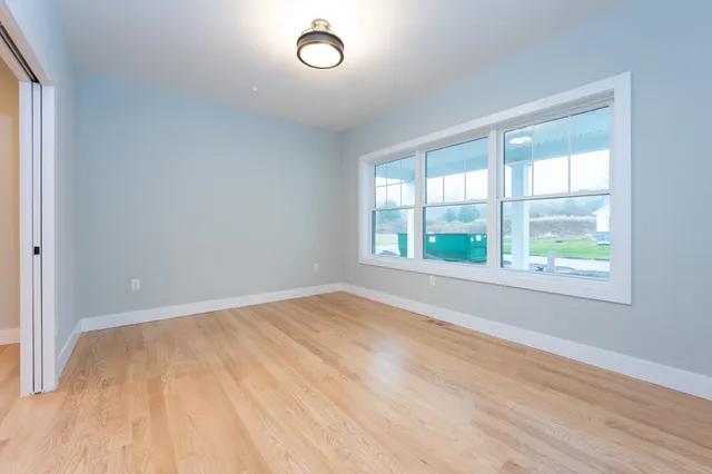 $799,900 | 12 Robin Way, Unit 5, Chester, NH 03036