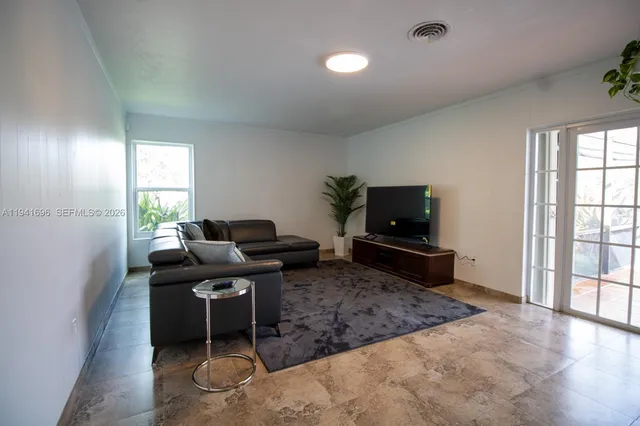 $4,000 | 9041 Southwest 88th Street, Unit 9041, Miami, FL 33173